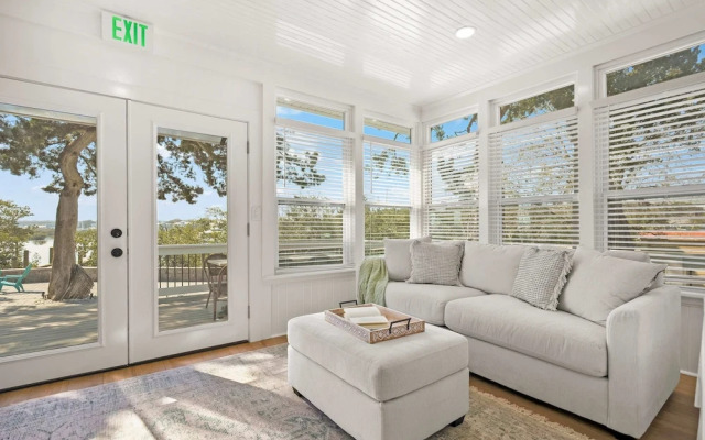 Waterfront Incredible Views Fire pit Renovated