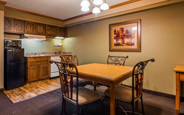 Best Western Plus Sidney Lodge