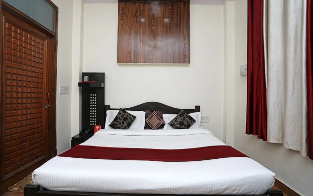 The Castle By OYO Rooms