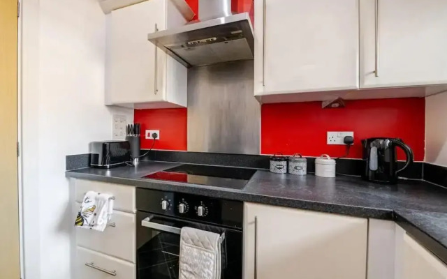 2bed Apt - City Centre With Balcony - Sleeps 6