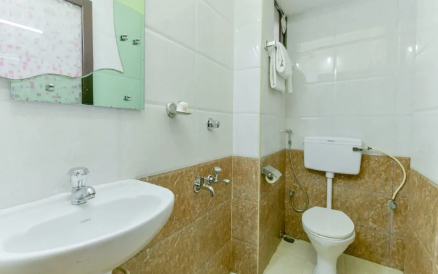 OYO 8214 Malabar Plaza Residency 1