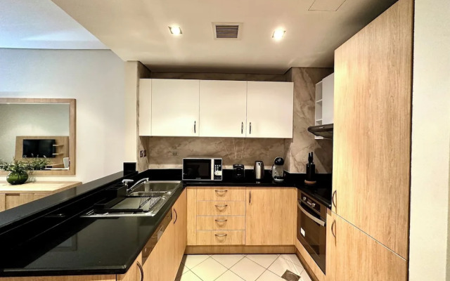 Lux BnB I Palm Jumeirah Resort I Palm Views