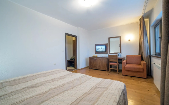 Smilen Hotel And Wellness