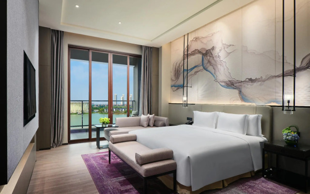 Crowne Plaza Wuxi Lake View