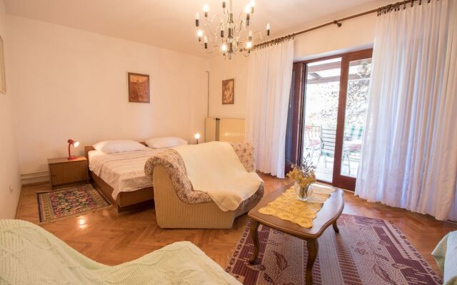 Apartments Luka