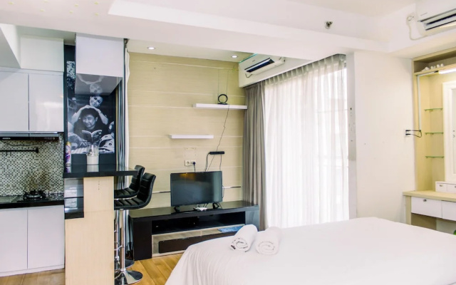 Comfort And Warm Studio At Serpong Greenview Apartment