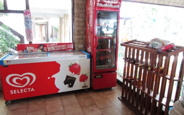 Estaca bay Garden Resort