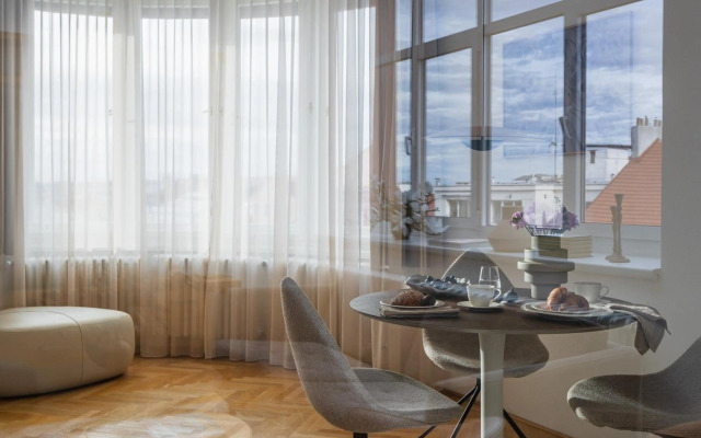 Sophisticated Apartment in Vinohrady by Prague Days