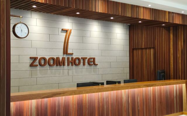 Zoom Hotel