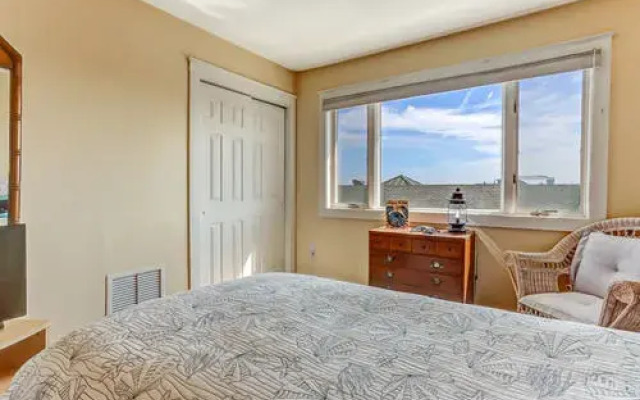 2282 South Fletcher