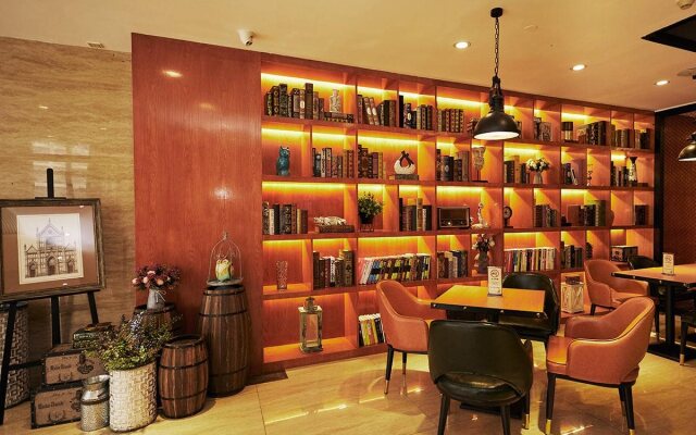 James Joyce Coffetel Guangzhou Shangxiajiu Hualin International Jade City Branch