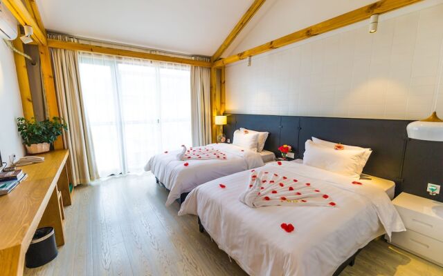 Fengxiang hot spring Hotel