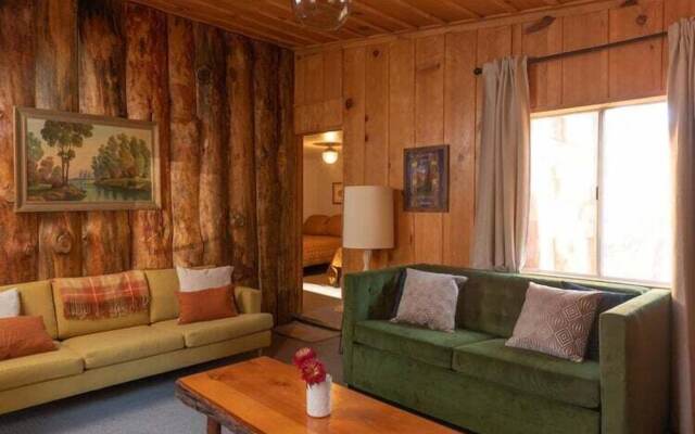 OAK Knoll Unit 9 #2407