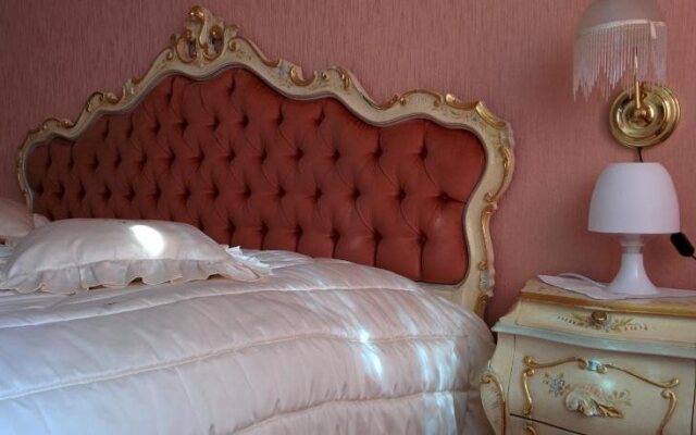 Hotel Croix dOr et Poste