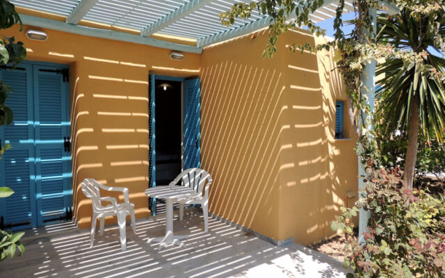 Surfing Beach Huts