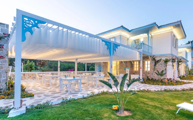 Otel Mavi Beyaz Datça