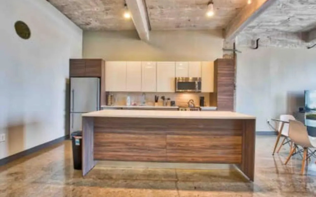 Downtown Luxury Lofts By RBA Living