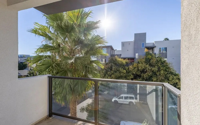2br Furnished Apartment On Gordon St Hollywood 2 Bedroom Apts by RedAwning