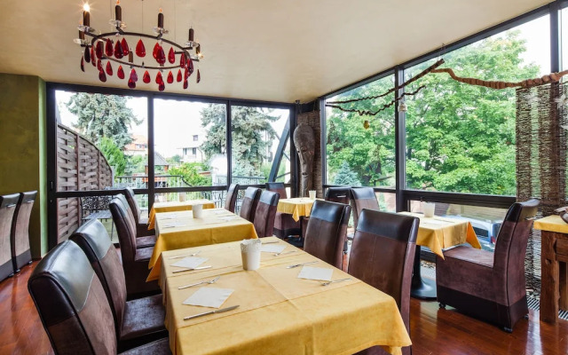 Hotel Conti