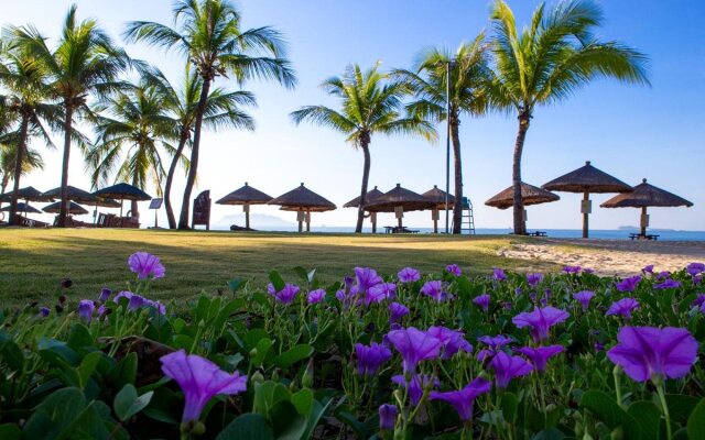 La Costa Hotel