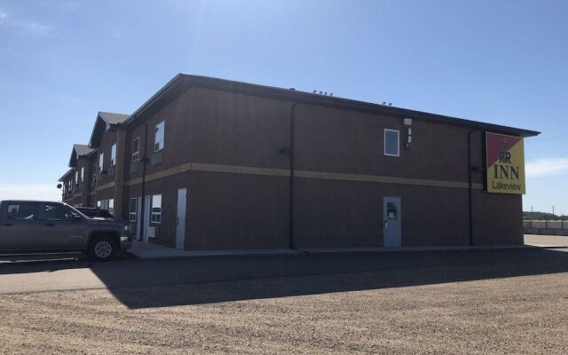 R & R Lakeview in Hardisty