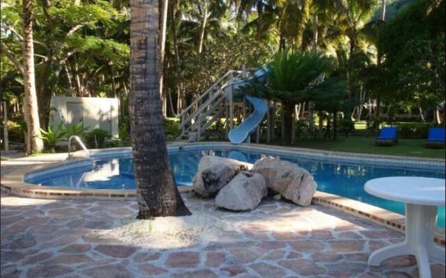 Naigani Island Resort