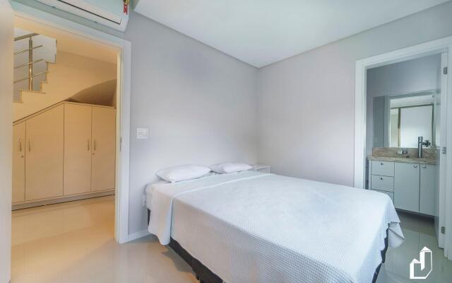 Cobertura duplex com 03 dormitórios