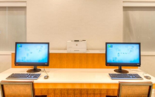 Holiday Inn Express Newberg - Wine Country by IHG