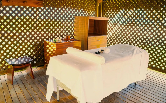 Dom Pedro Laguna Beach Resort & Golf