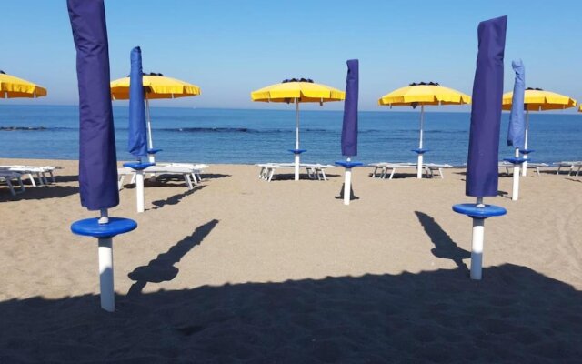Apartment With 2 Bedrooms In Fiumicino With Furnished Garden And Wifi 300 M From The Beach
