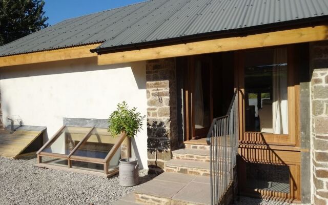 Yondhill Barn