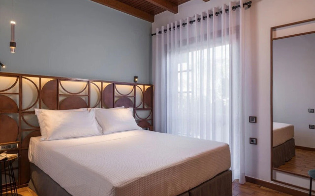 Azatis Luxury Villa