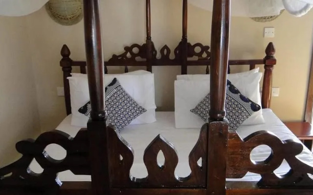 Pwani Silver Sand Beach Hotel