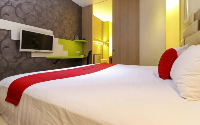 RedDoorz Plus near Tugu Jogja