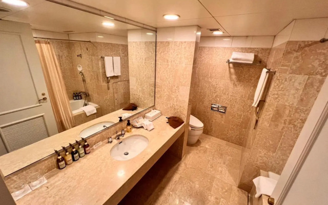 THE GLOBAL VIEW Nagasaki