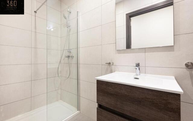 Lovely vacation, Private entrance Home with WIFI by 360 Estates