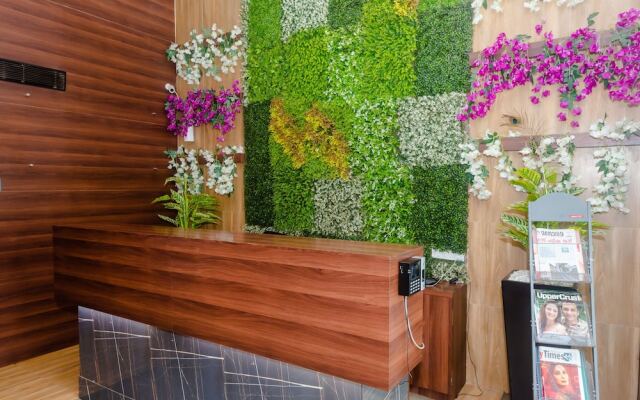 Capital O 29704 Regal International