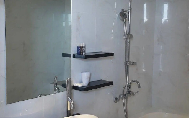 Radiance Tourist Hotel