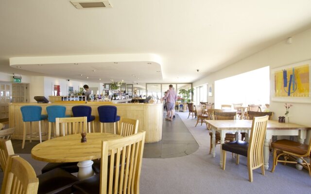 Lewinnick Lodge
