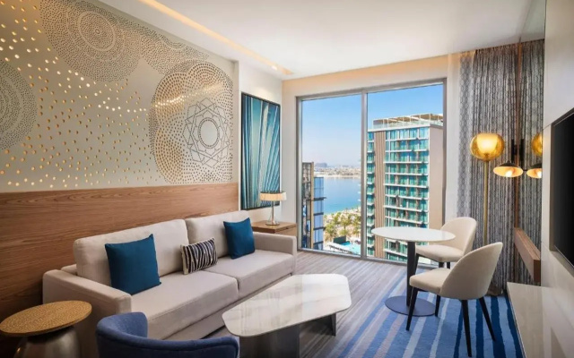 Tumbi  Dubai The Palm, Tapestry Collection by Hilton