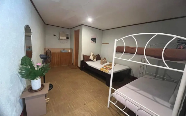 On Board Panglao Beach Hostel and Resort