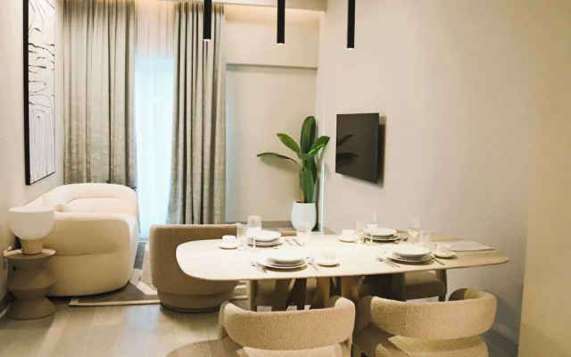 Condor Concept 7 - JVC Holiday Homes