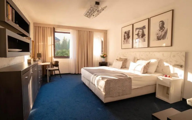 Hotel Savoy