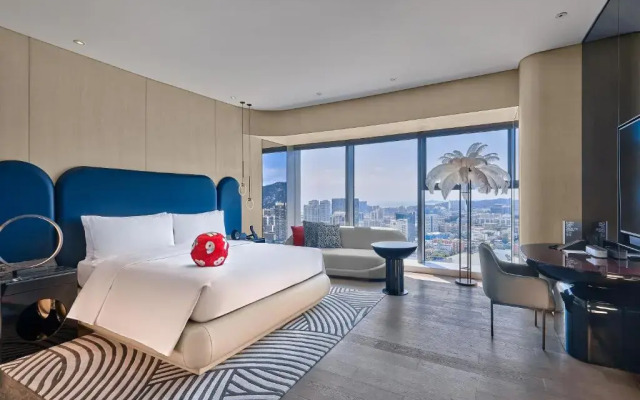 W Xiamen