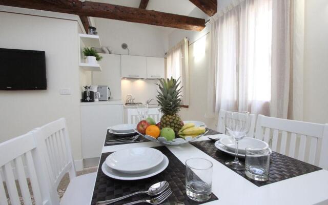 Faville - Castello Apartments