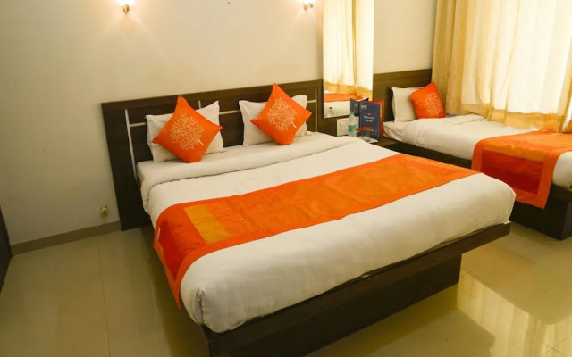 OYO 4437 Hotel Sai Sakha
