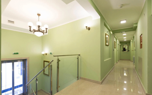 Sterling Hotel