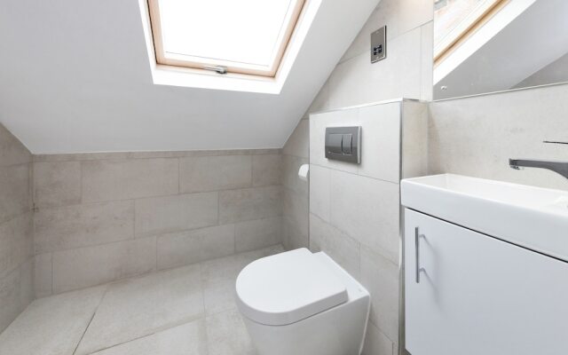 2 Bedroom Apartment near Town Center