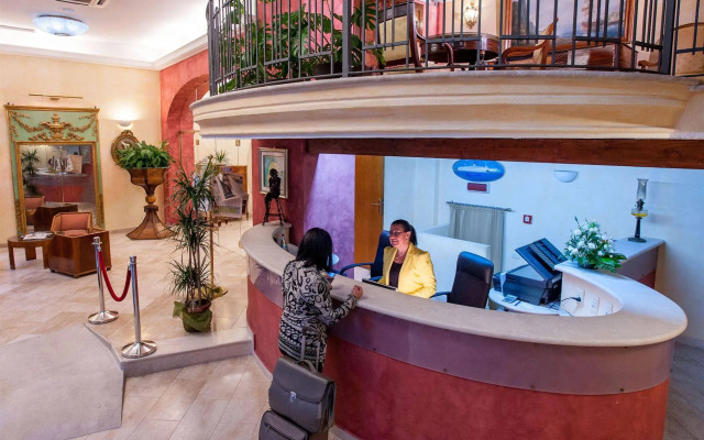 Hotel Flora