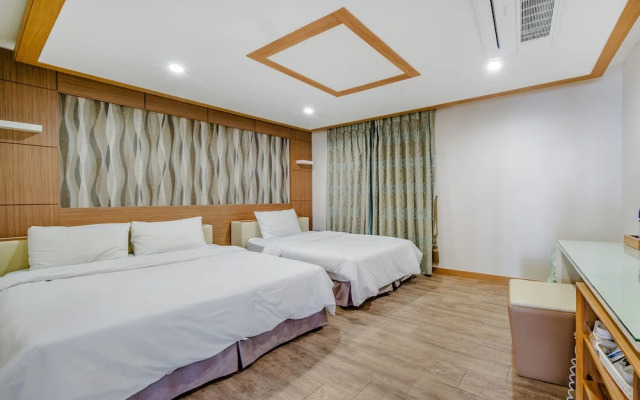 Gangneung Four Season Hotel and Pension